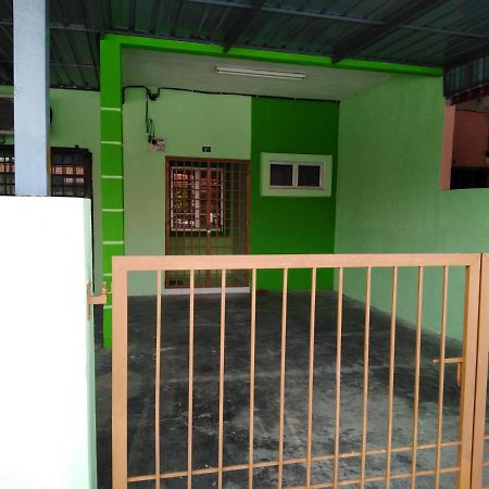 Bota Pelangi Homestay מראה חיצוני תמונה